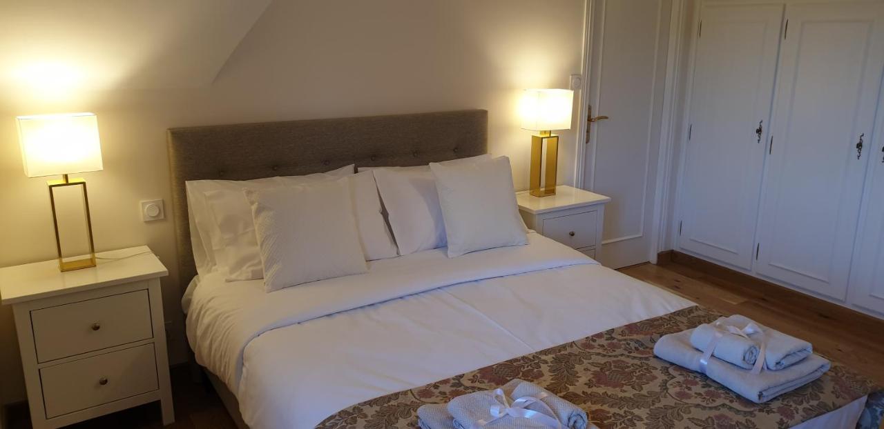 Crown Roads Bed and Breakfast Le Faouët Exteriör bild
