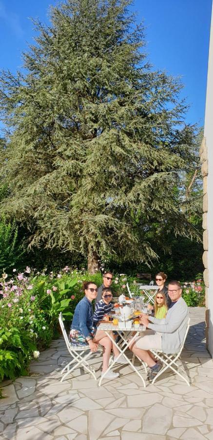 Crown Roads Bed and Breakfast Le Faouët Exteriör bild