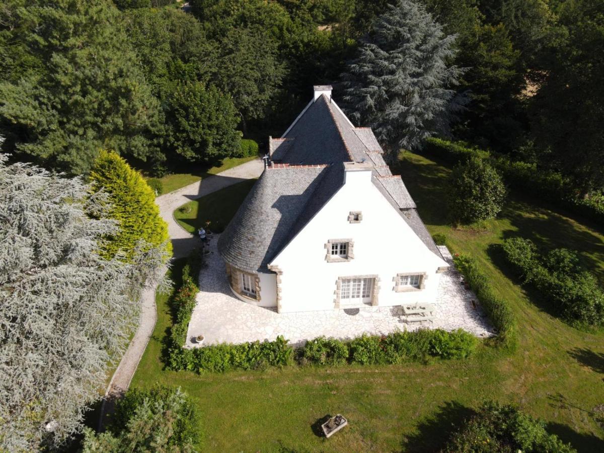 Crown Roads Bed and Breakfast Le Faouët Exteriör bild